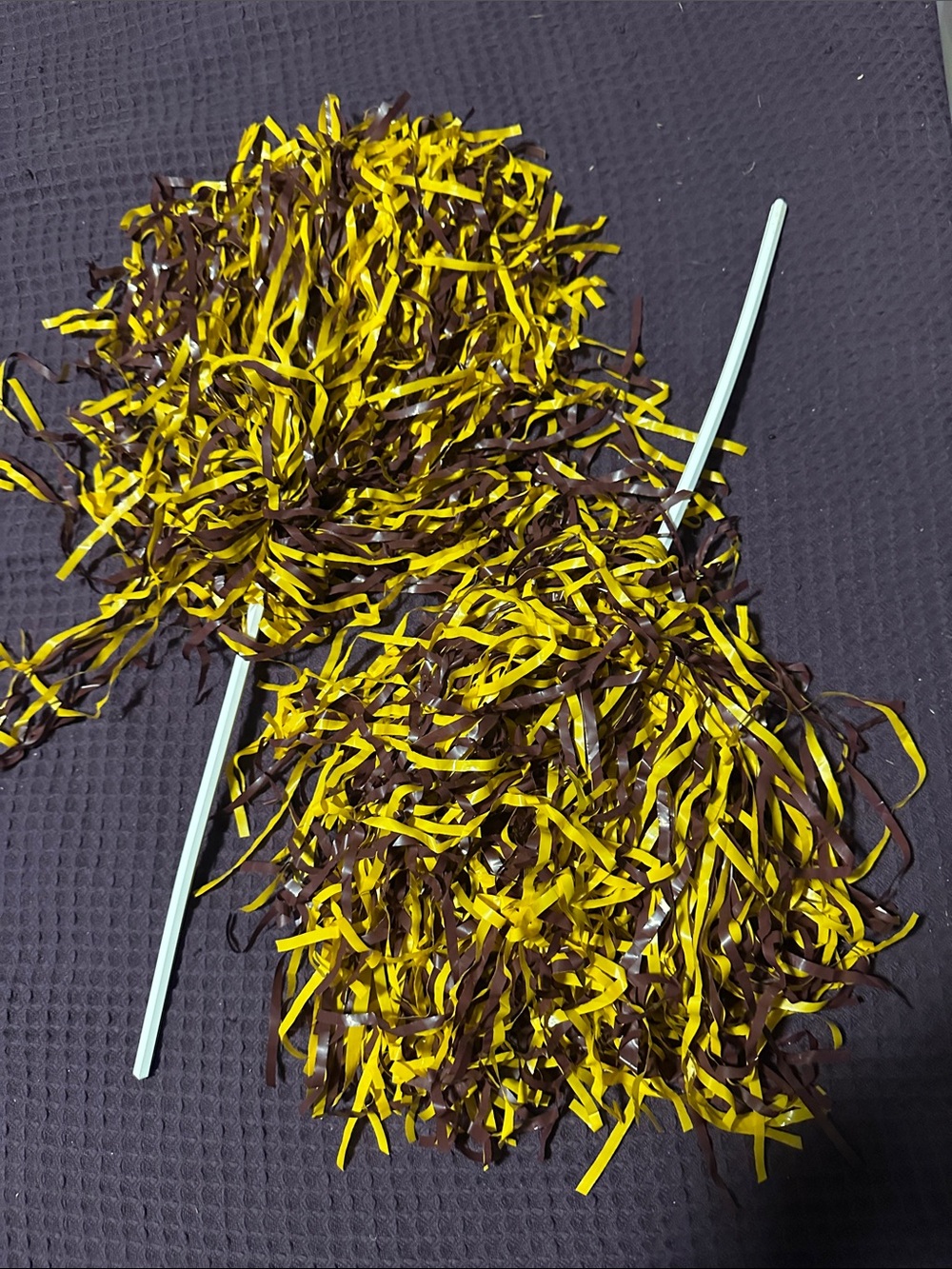 Boston College Yellow & Red Pom Pom Cheer Sticks — Home Party Supplies